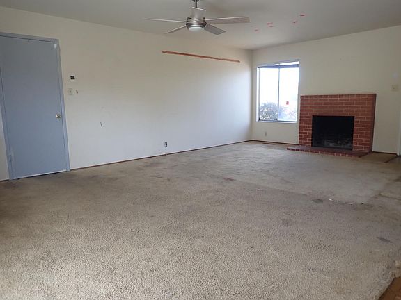 4th image of 2607 Emma Dr