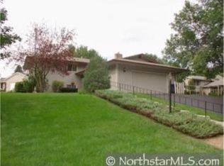 8675 Darnel Rd, Eden Prairie, MN 55344