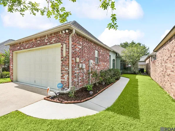 5475 Courtyard Dr, Gonzales, LA 70737