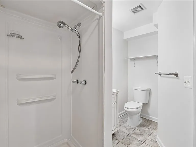 727 Grandin Ave — Photo 24
