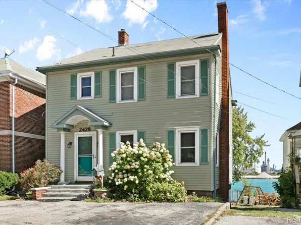 2428 Military St, Port Huron, MI 48060