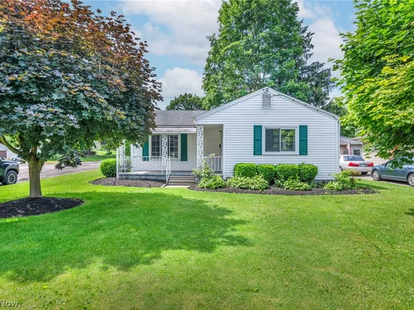 1332 Stratford St, Barberton, OH 44203