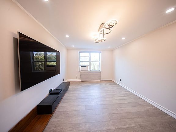 2nd image of 2531 E 7th St APT 6M