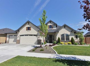 4304 W Highland Fall Dr, Meridian, ID 83646