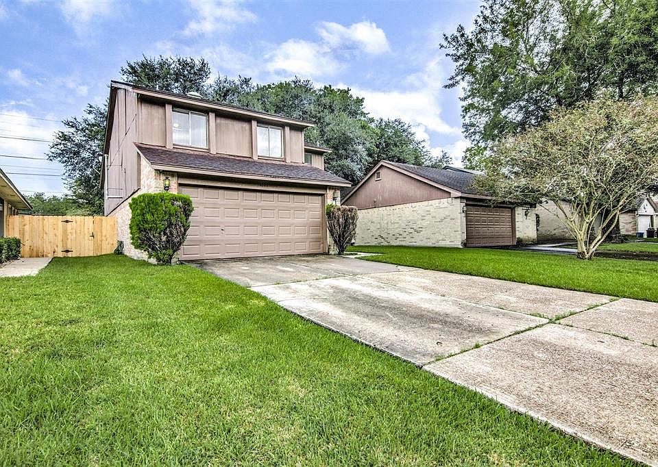 1st image of 16607 Shrub Oak Dr