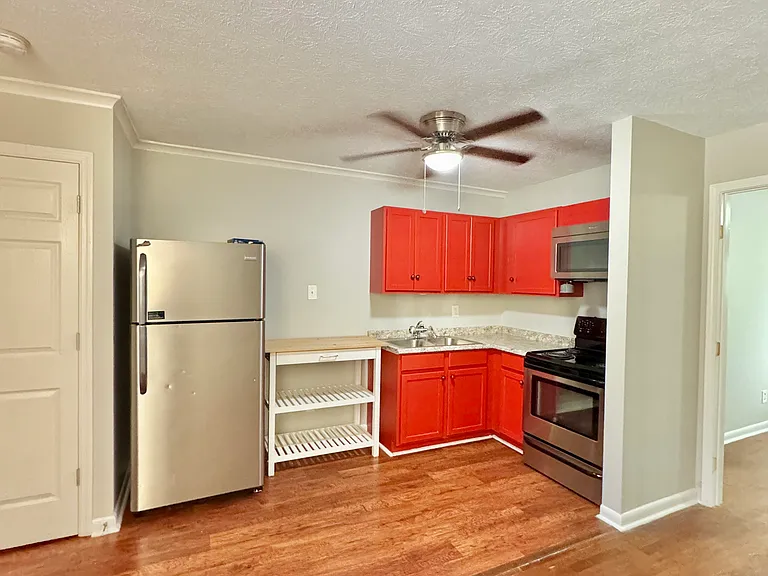 630 Central Ave #111 — Photo 8