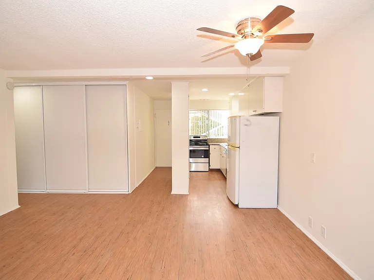 311 S Primrose Ave — Photo 7