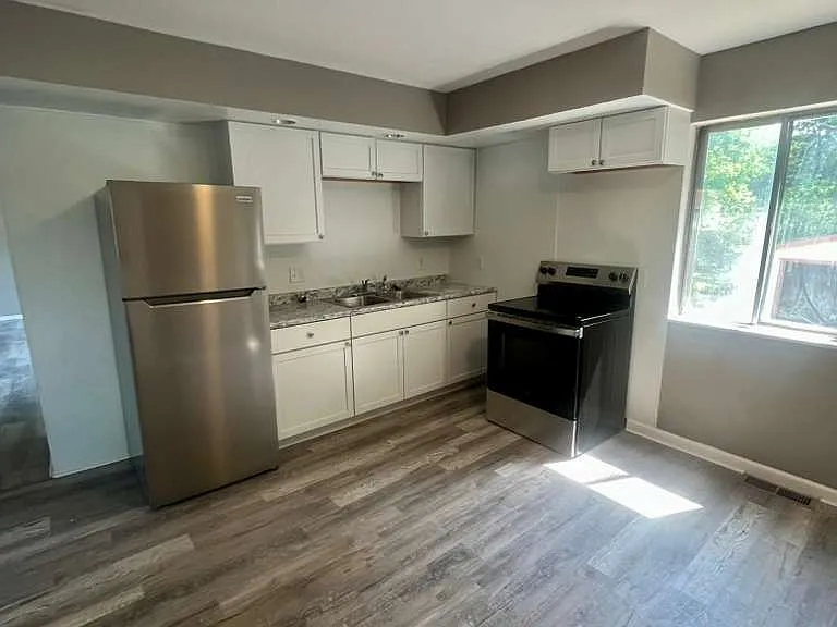 10432 Baron Dr — Photo 4