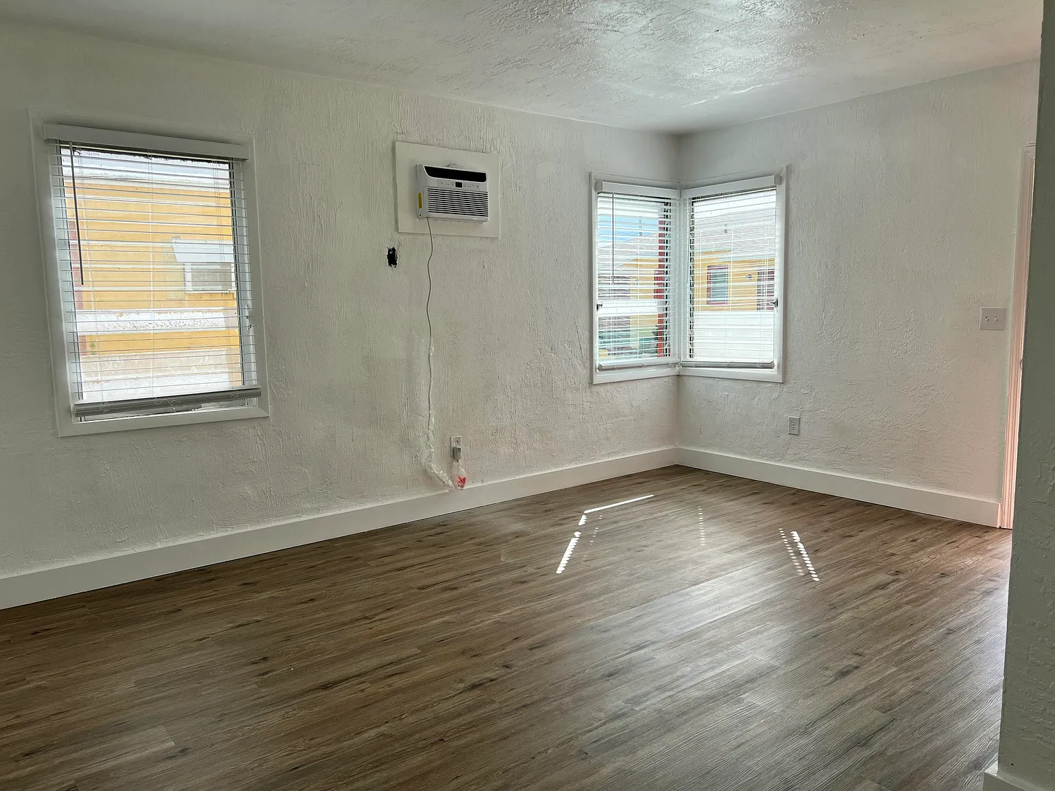 1 bed, 1.0 bath, 540 sqft, $1,600 — Photo 3