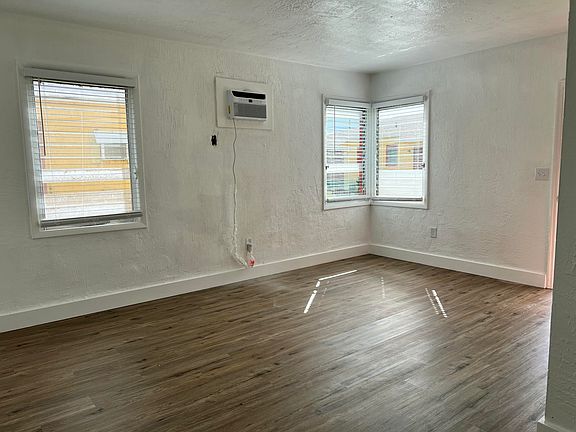 3rd image of 1739 Moffett St APT 3