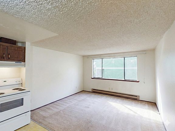 5th image of 835 N Oak Harbor St APT 104