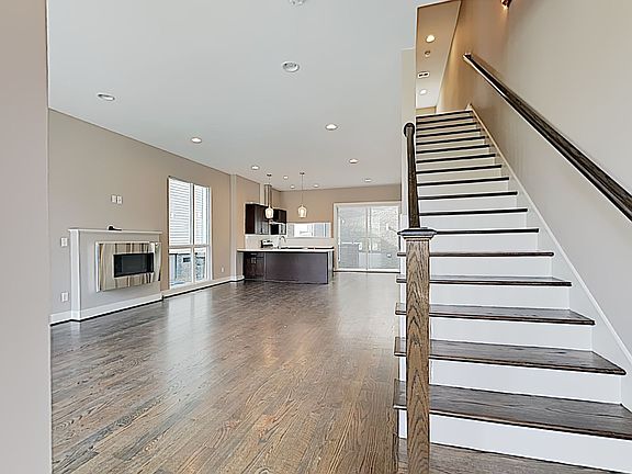 2nd image of 421 35th Ave N #A