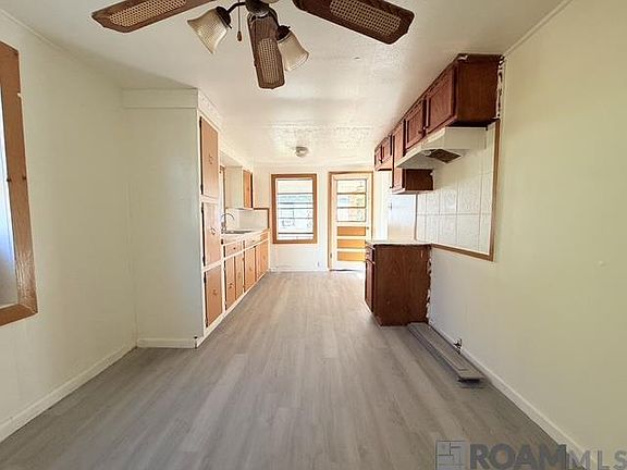 4th image of 839 S George Ave