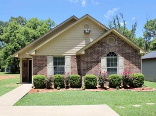 1405 Booker St, Longview, TX 75602