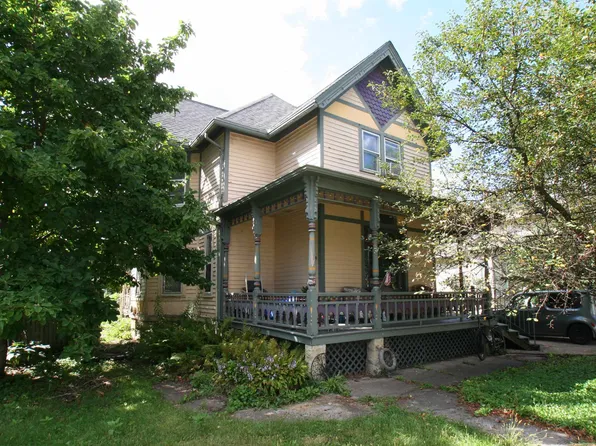 457 N Terrace St, Janesville, WI 53548