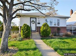 50 Grant Ave, Bethpage, NY 11714