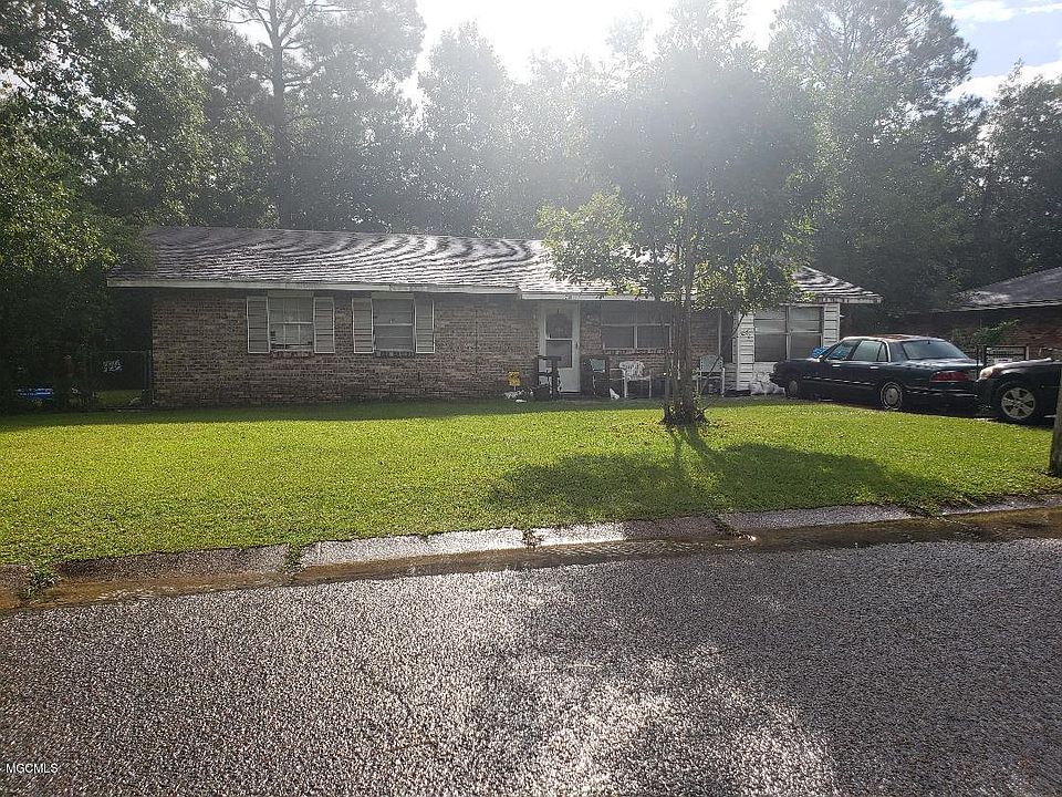 1st image of 714 Shirley Dr