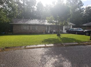 714 Shirley Dr, Gulfport, MS 39503