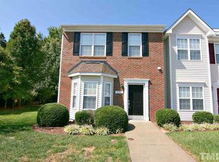 10821 Pendragon Pl, Raleigh, NC 27614