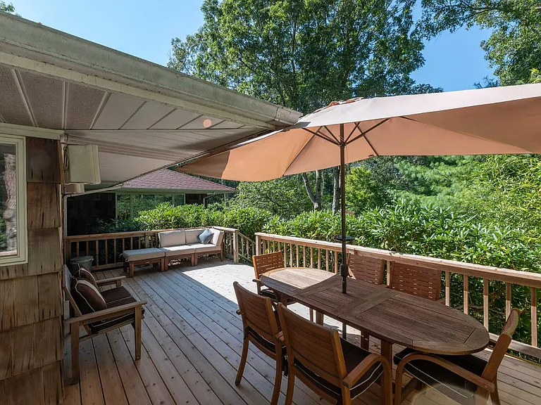55 Laurel Trl — Photo 23