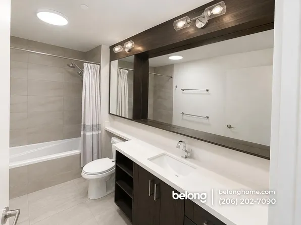 1760 NW 56th St #604, Seattle, WA 98107