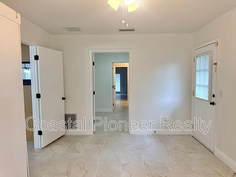 18306 Crawley Rd — Photo 31