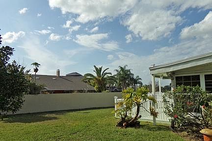 5th image of 2932 S Peninsula Dr