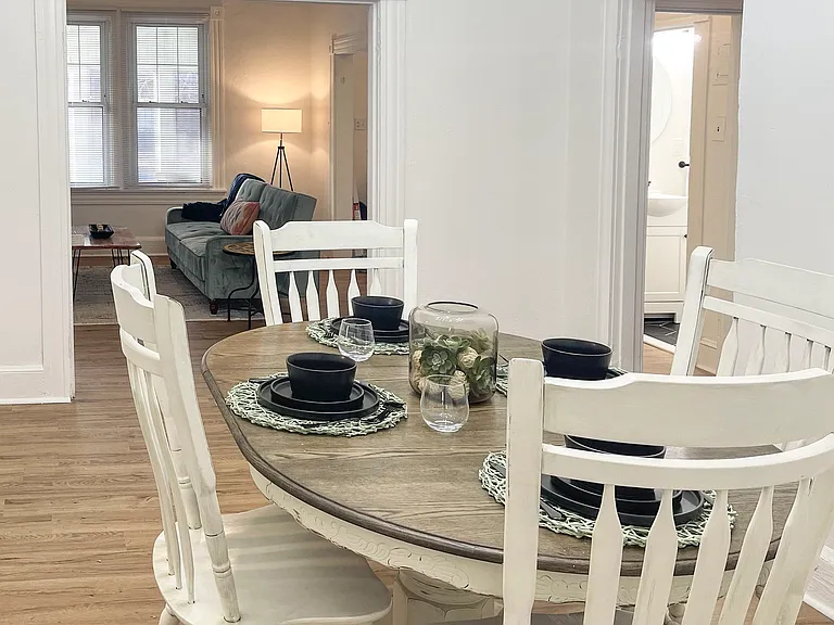 Rogers St — Photo 7