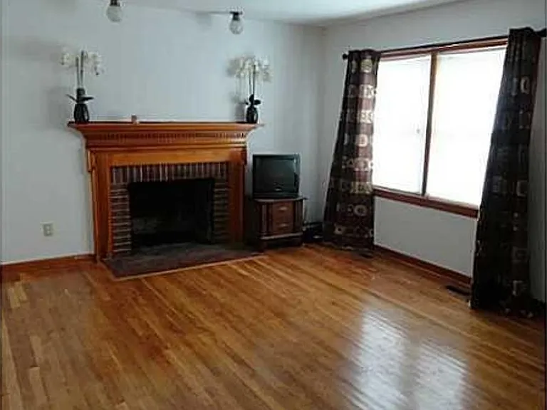 40 Bonita Dr — Photo 2