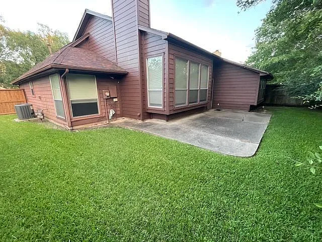2902 Pioneer Pass — Photo 3