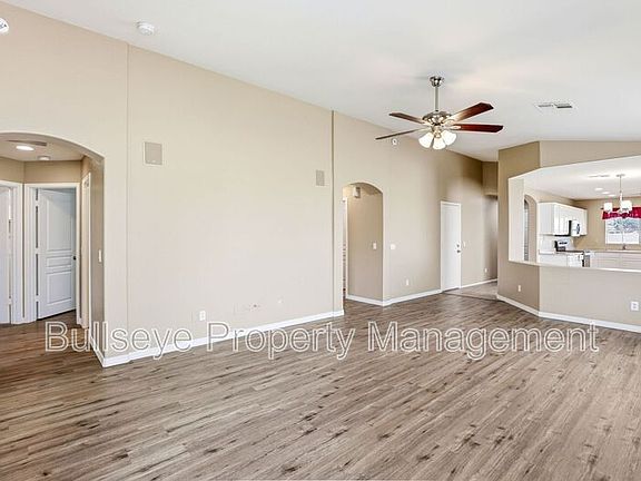 5th image of 21069 N Jocelyn Ln