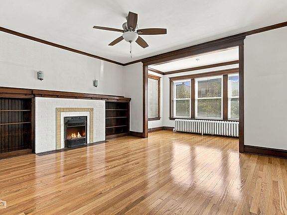 4th image of 3046 N Davlin Ct