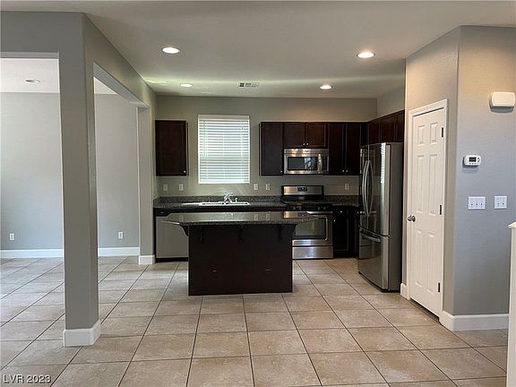 4th image of 10846 Dobbs Ave
