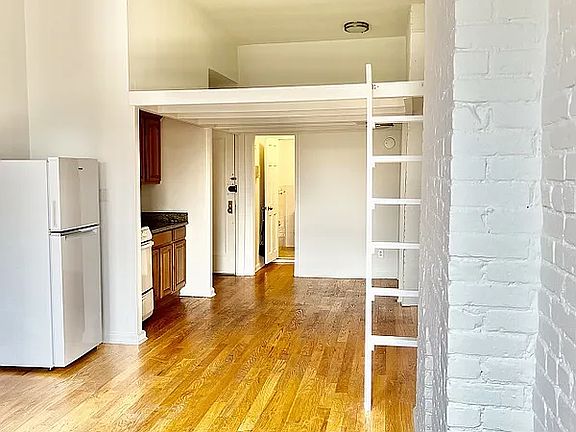 2nd image of 283 Bleecker St APT 4D