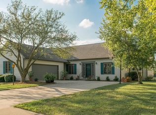 2507 Cherry Hills Dr, Champaign, IL