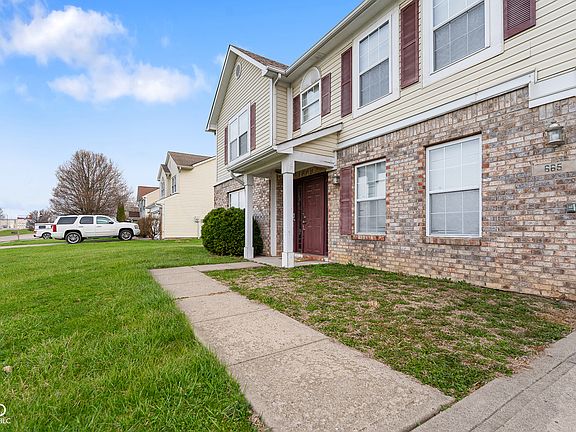 3rd image of 665 Hummingbird Ln