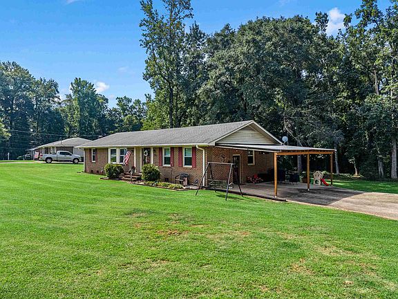 4th image of 321 Belair Ln