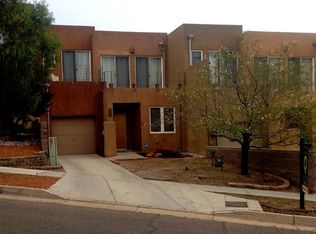 424 Cedar St NE, Albuquerque, NM 87106