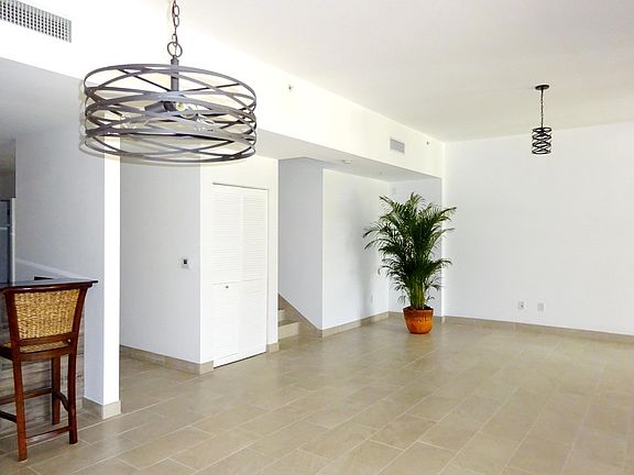 4th image of 8395 SW 73rd Ave APT 102