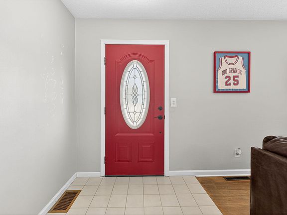 5th image of 1309 Lusch Rd