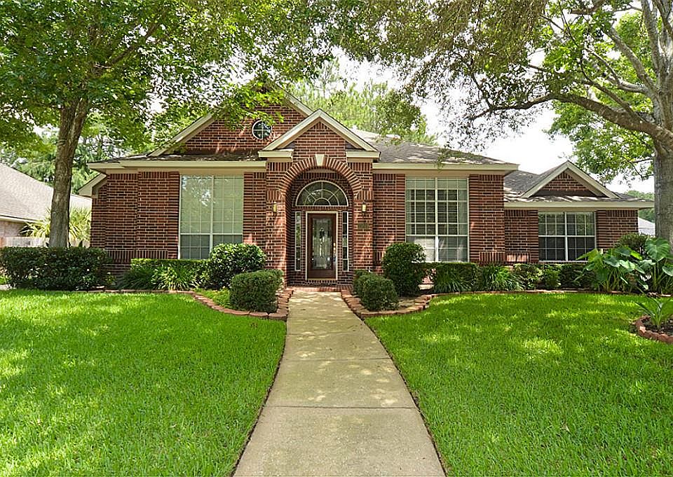 1st image of 15919 El Dorado Oaks Dr