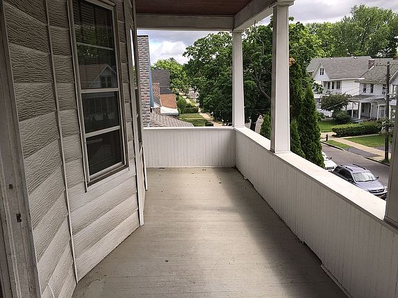 Upstairs unit balcony 