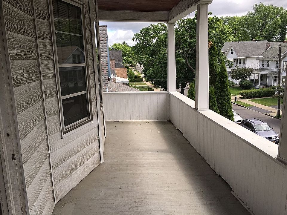Upstairs unit balcony 