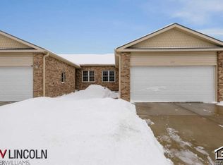 1214 Dublin Rd, Lincoln, NE 68521