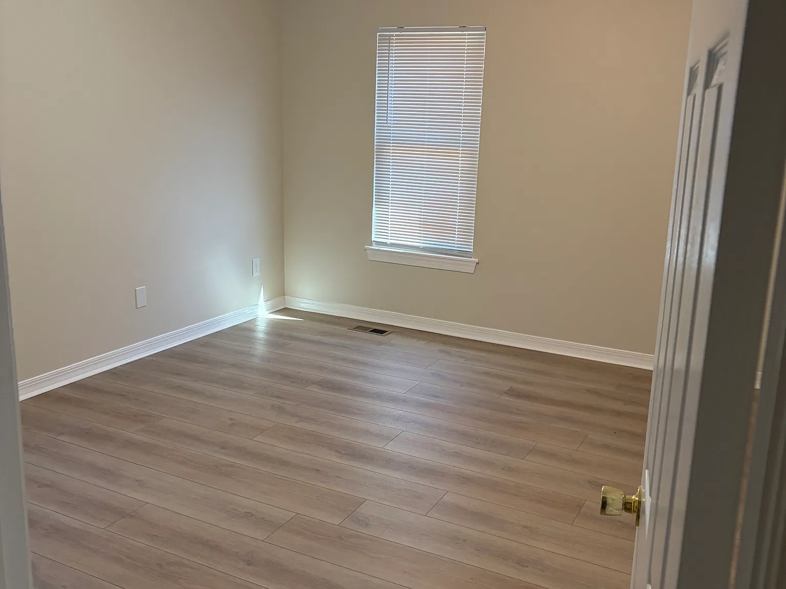 3 bed, 1620 sqft, $2,000 — Photo 3