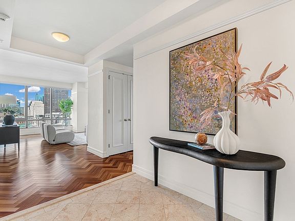 2nd image of 1 Avery St APT 24D