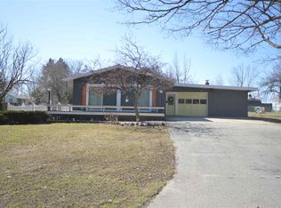 1023 Charlevoix St, Boyne City, MI 49712