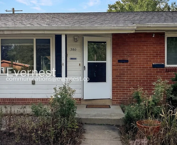 380 Martin Dr — Photo 1