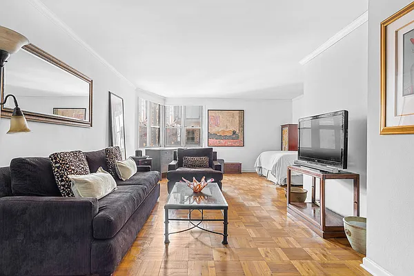 Rented by Corcoran | media 2