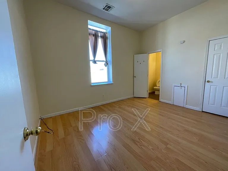 34 S Main St #6 — Photo 9
